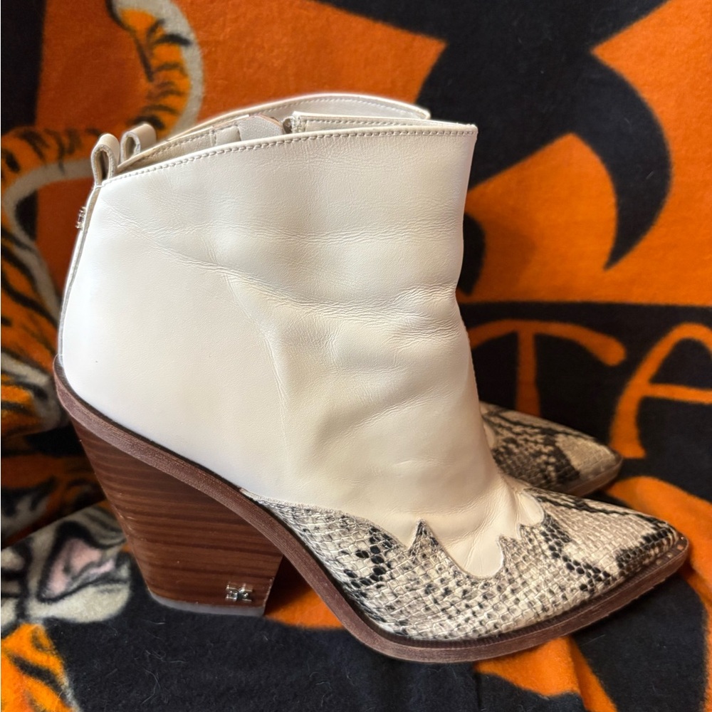 Sam Edelman Ilah Western Ankle Boots